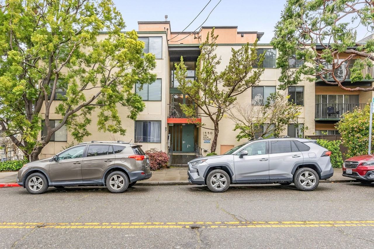 Listing photo 1 of 5
