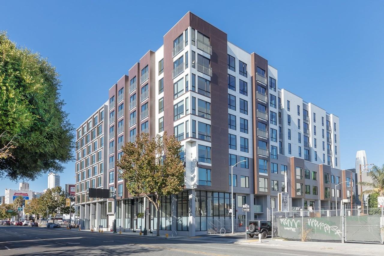 Listing photo 1 of 5