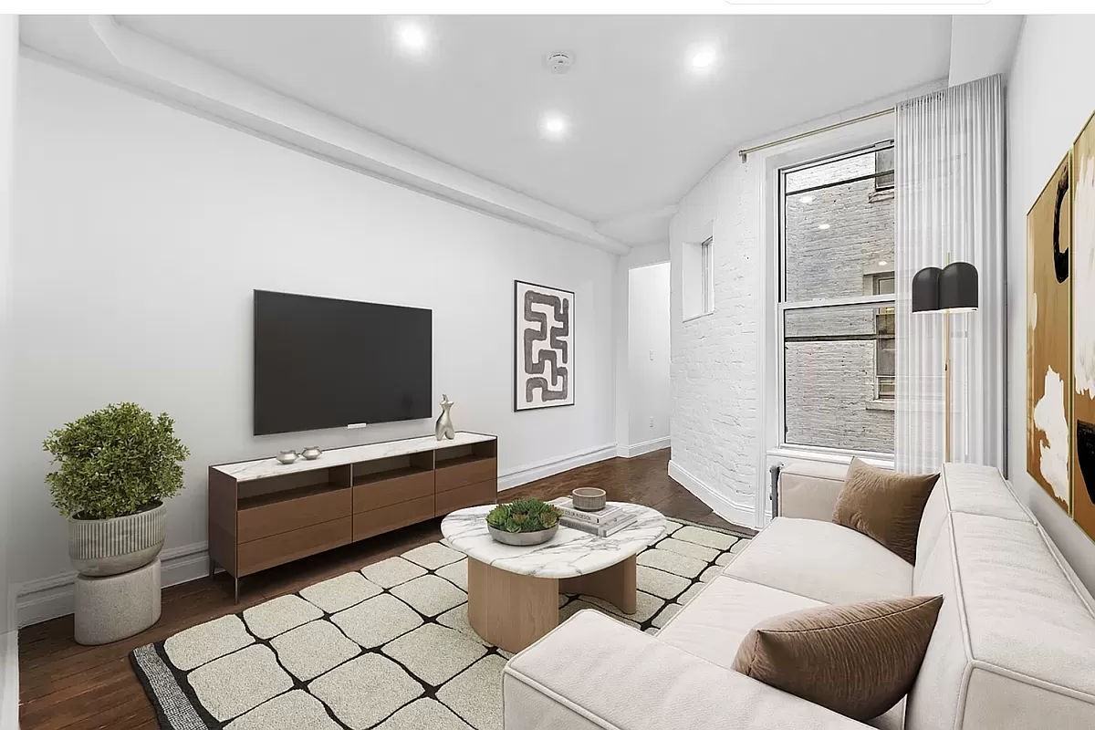 Listing photo 1 of 5