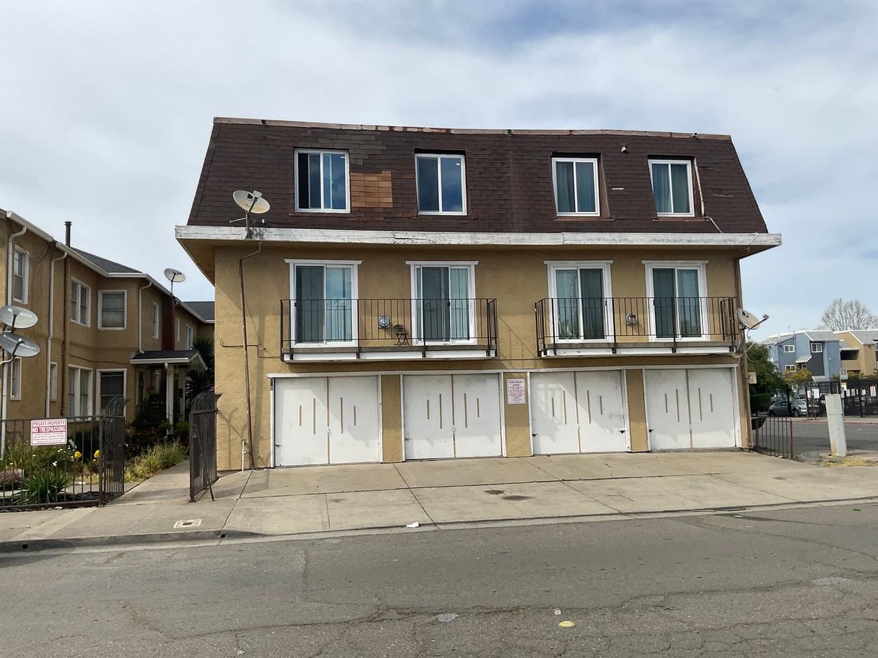 Listing photo 1 of 5