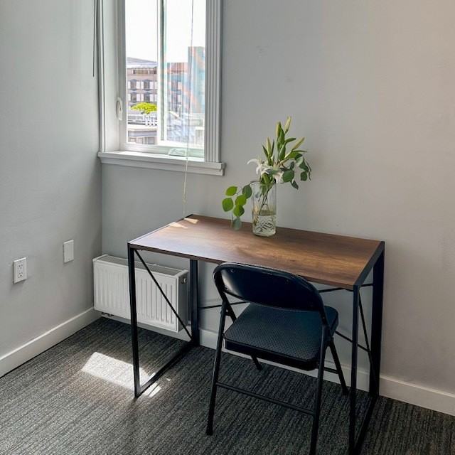 Listing photo 1 of 5