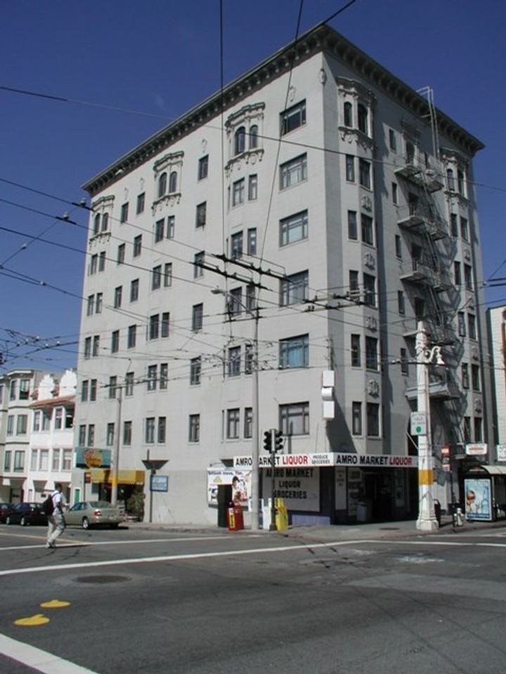 Listing photo 1 of 5