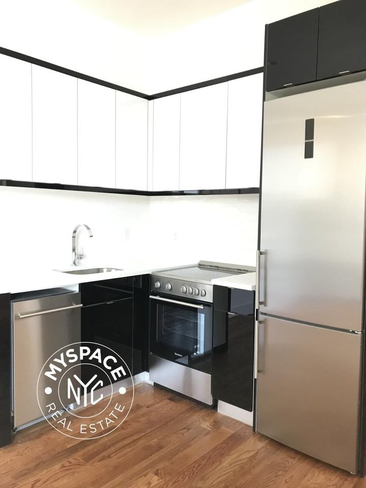 Listing photo 1 of 5