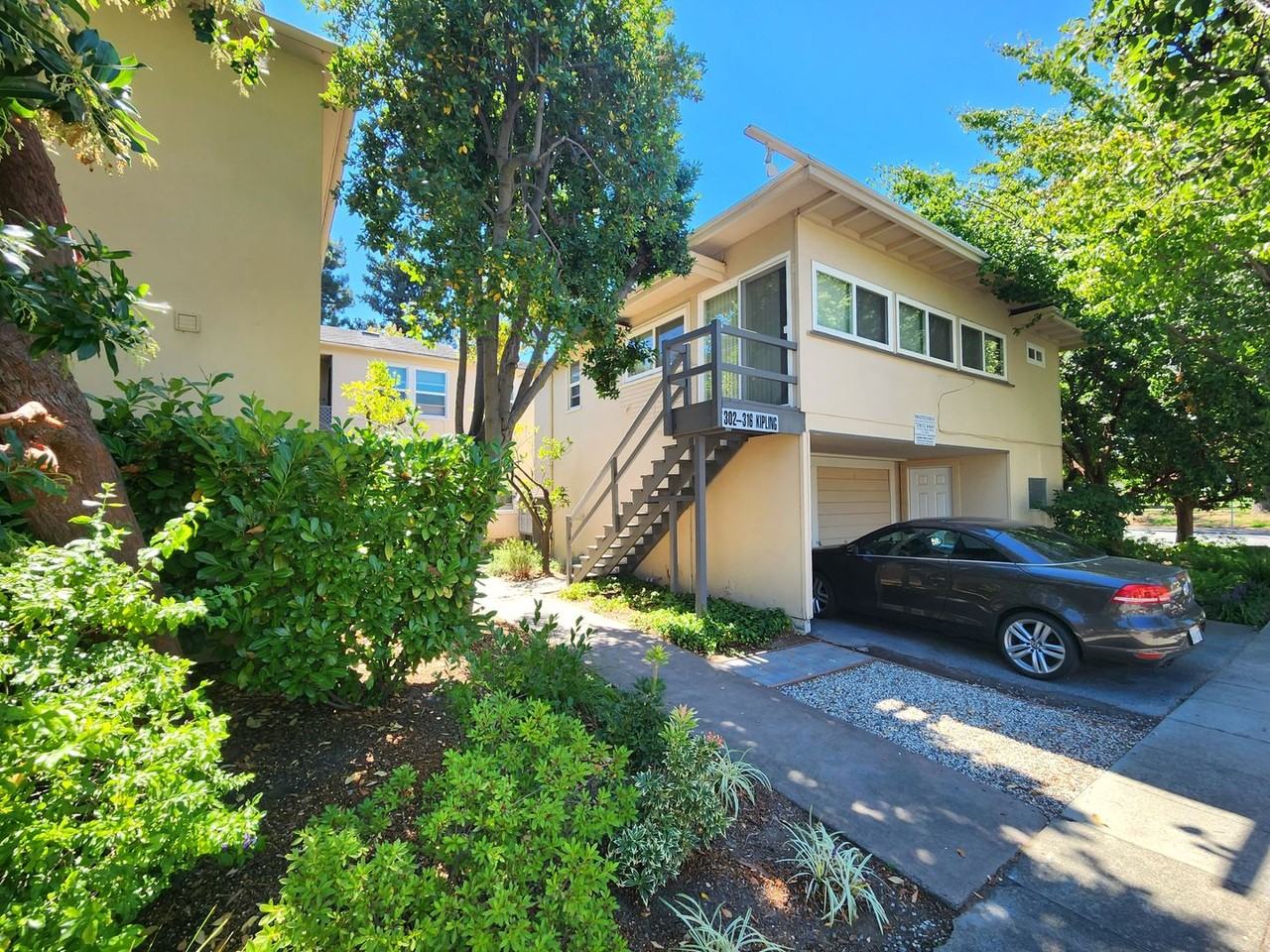 Listing photo 1 of 5