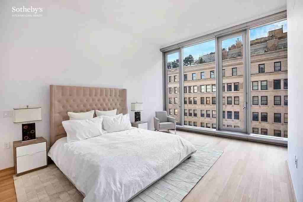 Listing photo 1 of 5