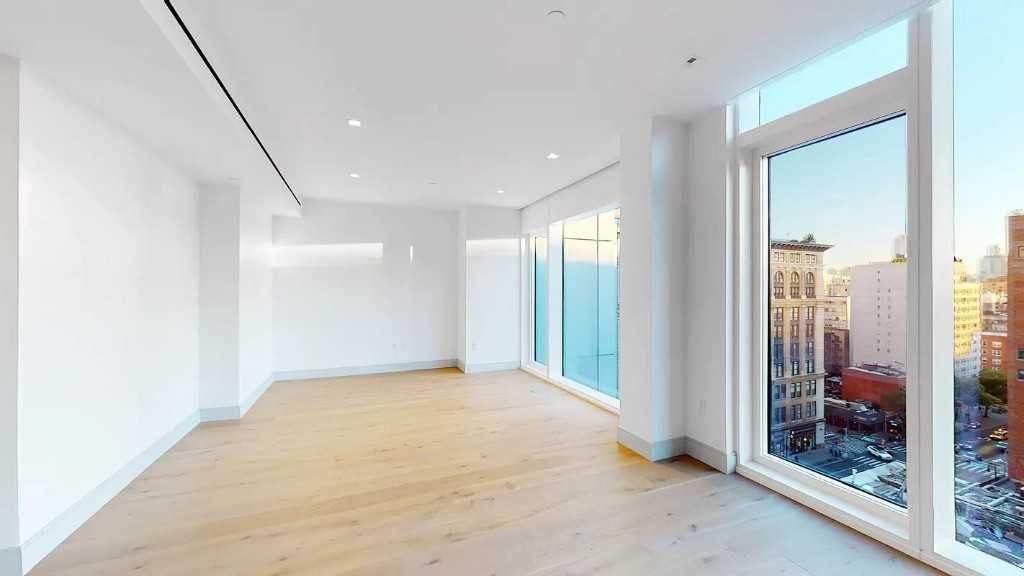 Listing photo 1 of 5