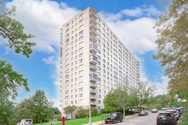 Listing photo 1 of 5