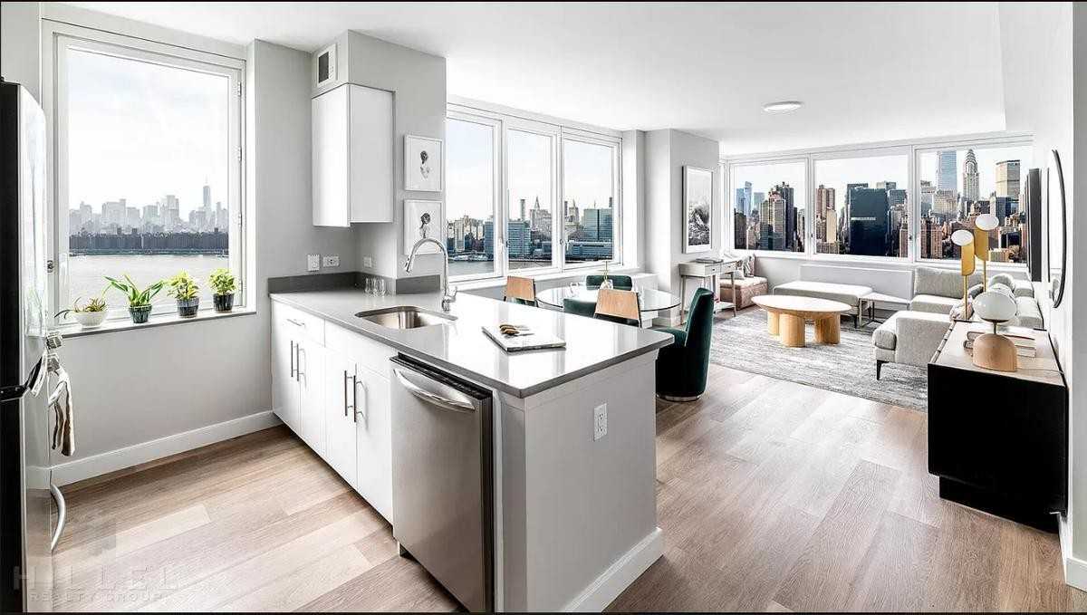 Listing photo 1 of 5