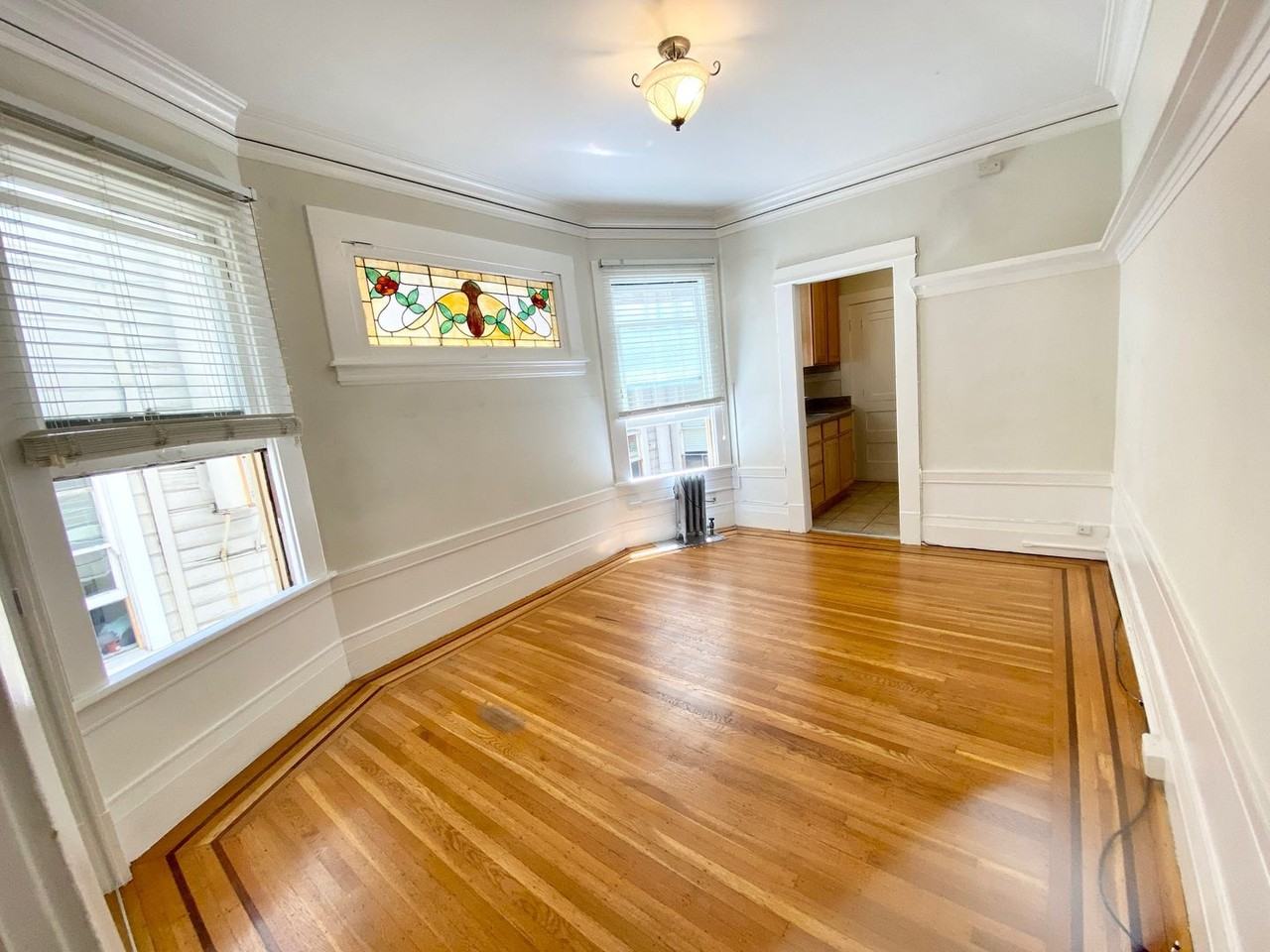 Listing photo 1 of 5