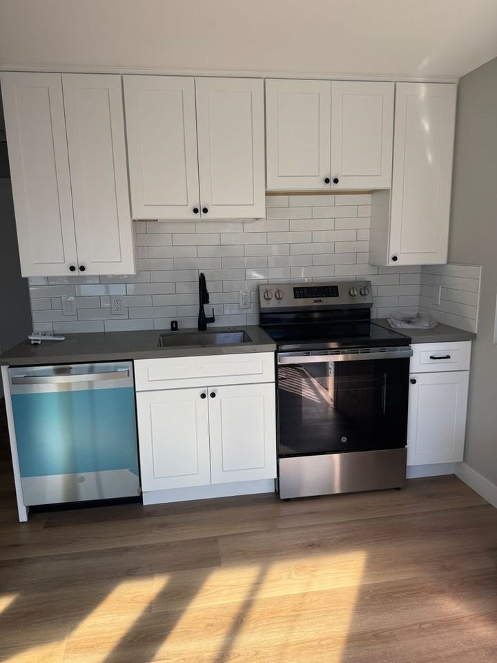 Listing photo 1 of 5