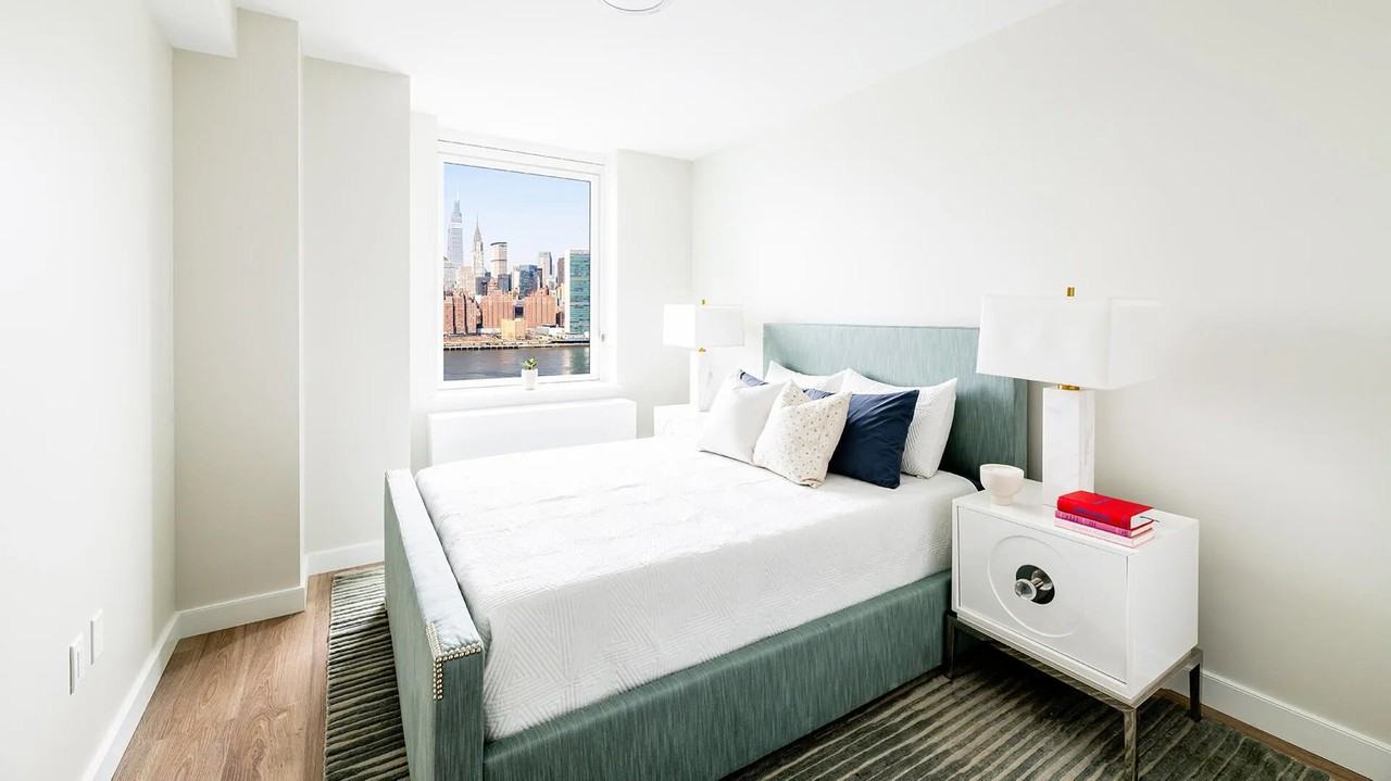 Listing photo 1 of 5