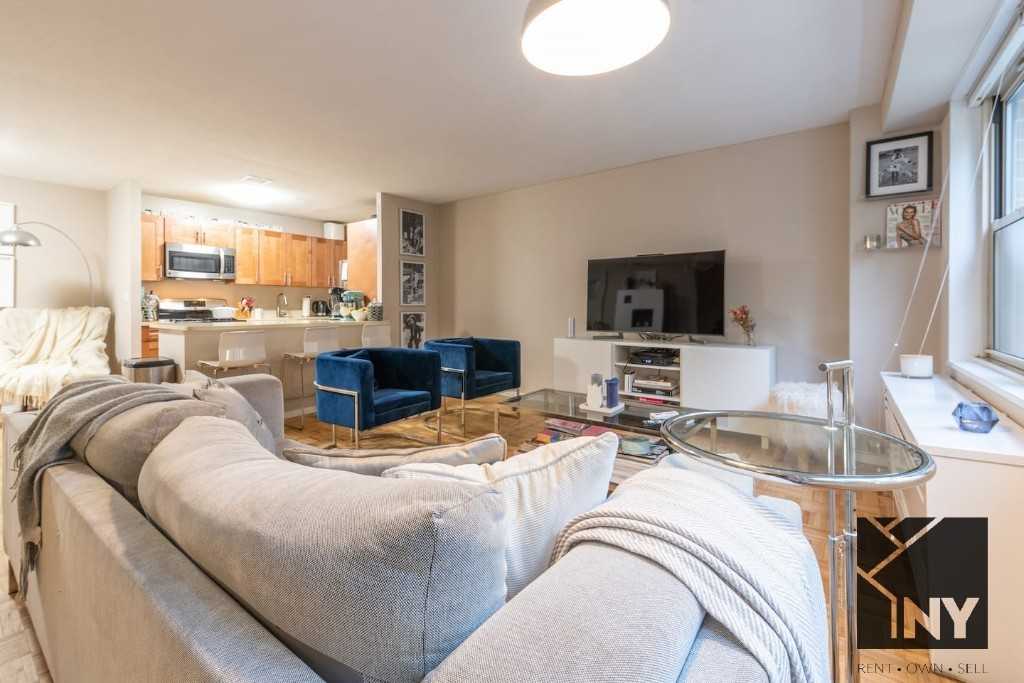 Listing photo 1 of 5