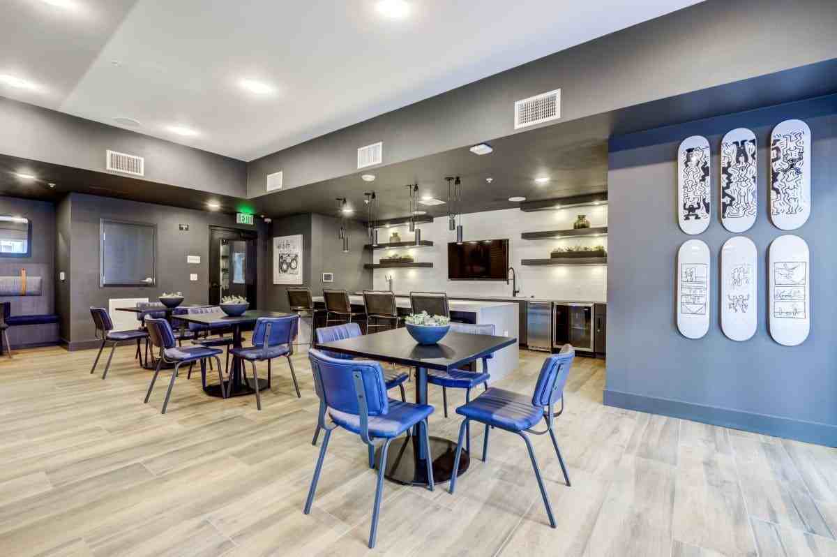 Listing photo 1 of 5