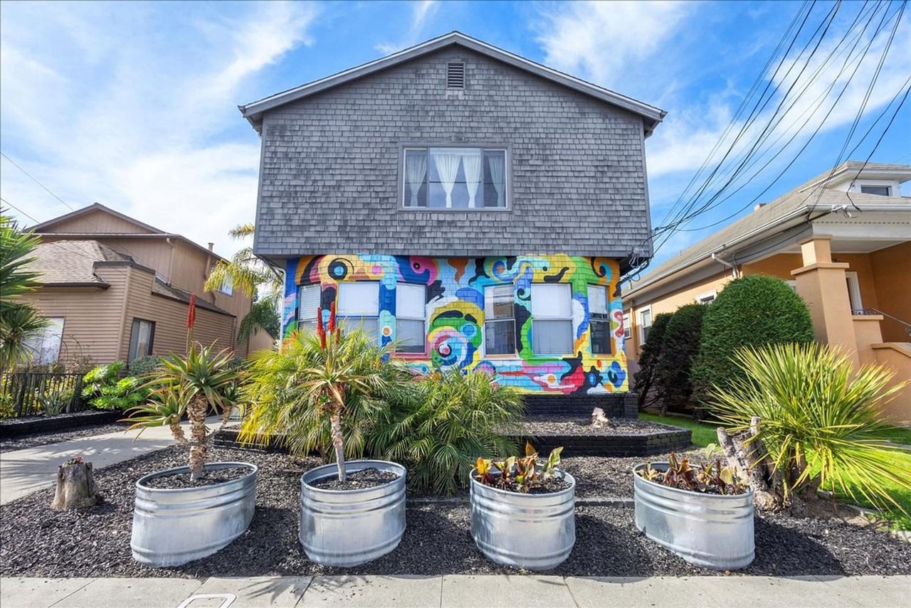 Listing photo 1 of 5