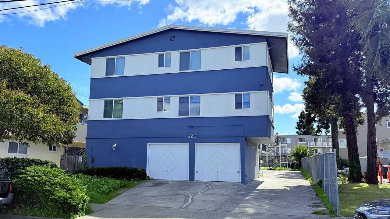 Listing photo 1 of 5