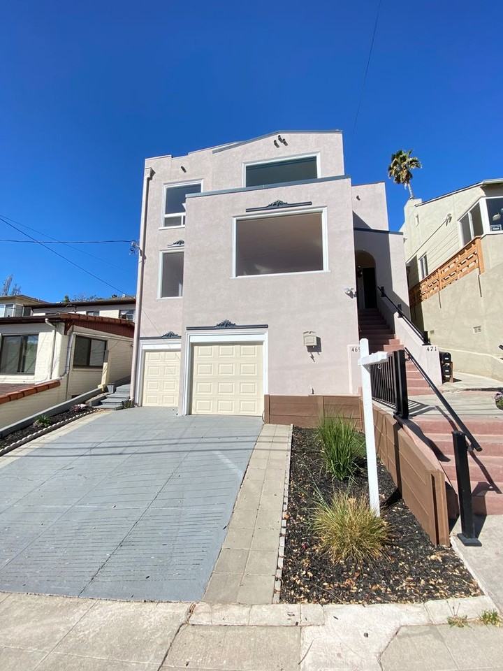 Listing photo 1 of 5