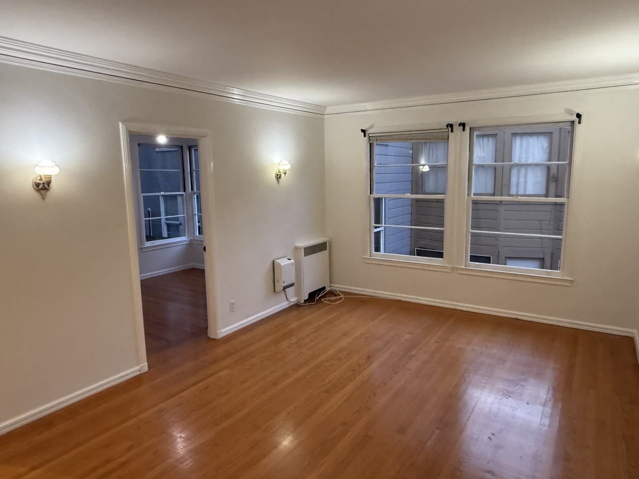 Listing photo 1 of 5