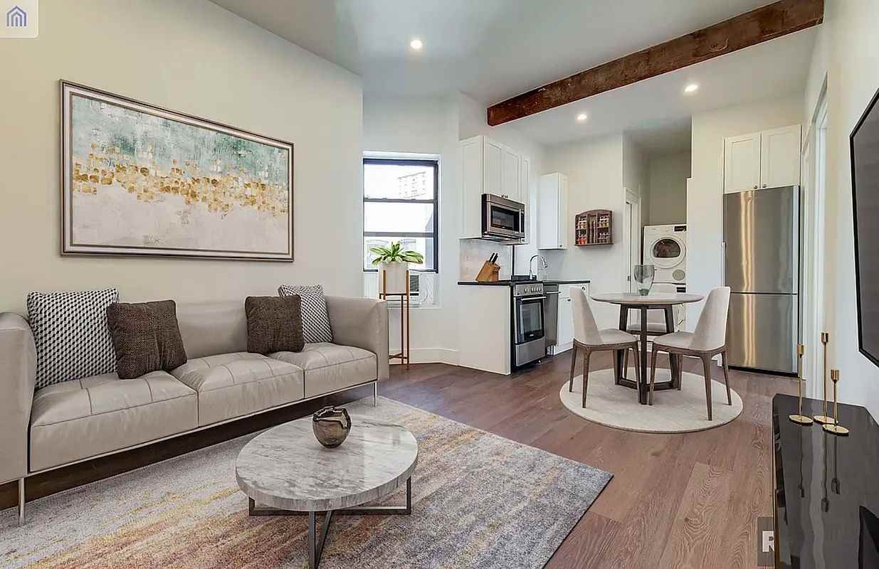 Listing photo 1 of 5