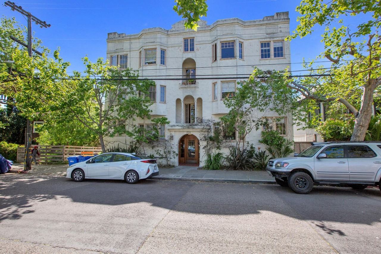 Listing photo 1 of 5