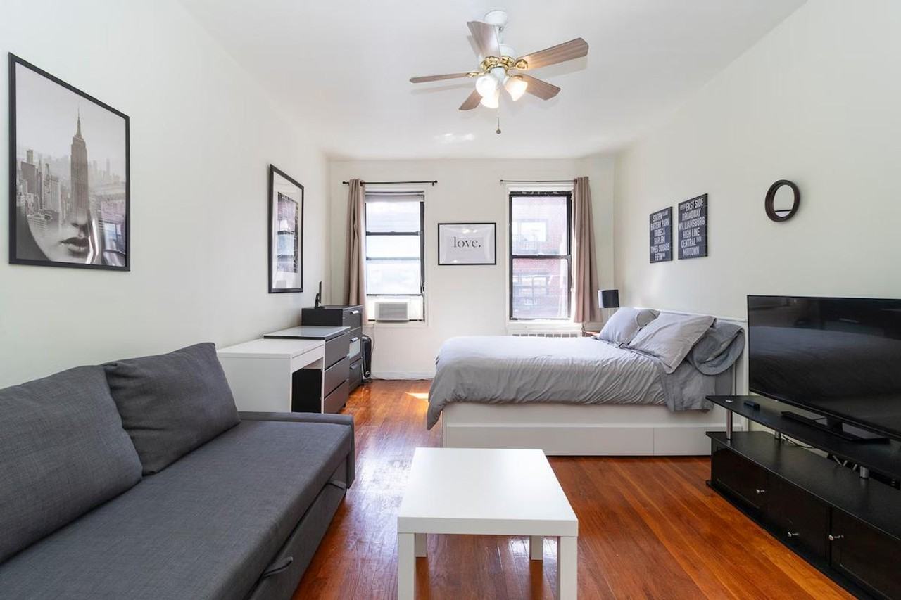 Listing photo 1 of 5