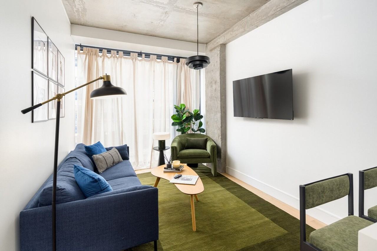 Listing photo 1 of 5