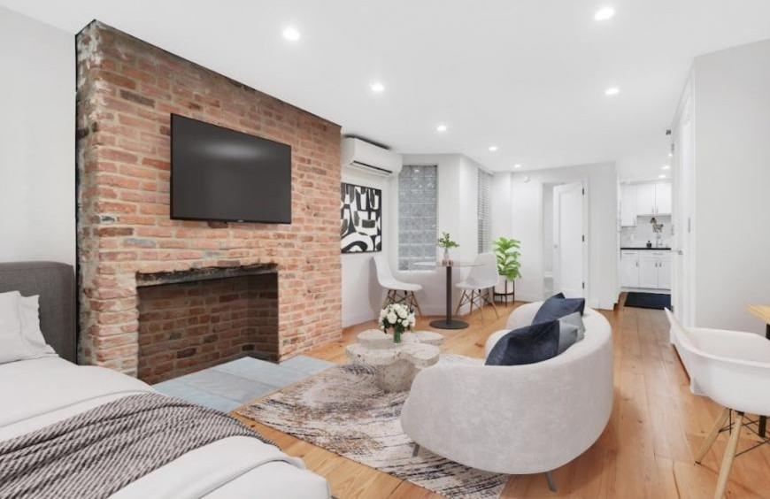 Listing photo 1 of 5