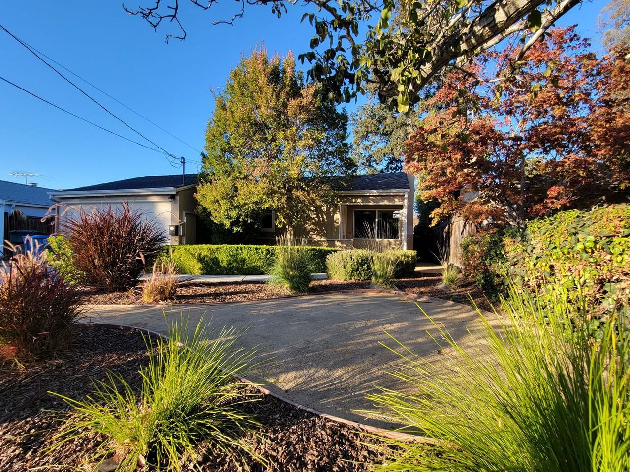 Listing photo 1 of 5