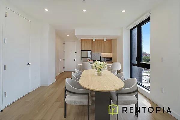 Listing photo 1 of 5