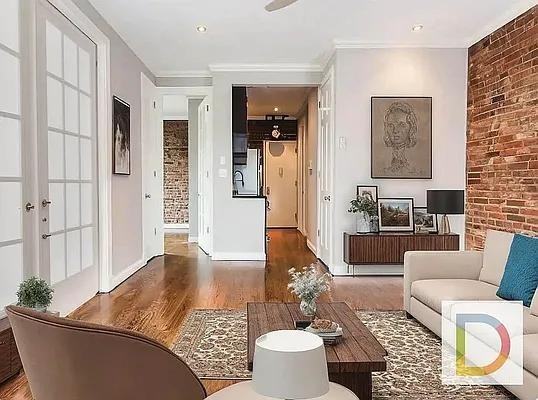 Listing photo 1 of 3