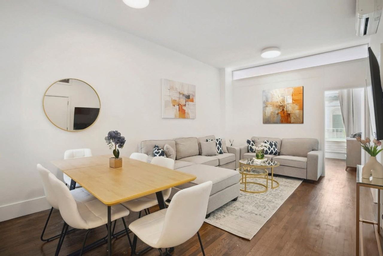 Listing photo 1 of 5