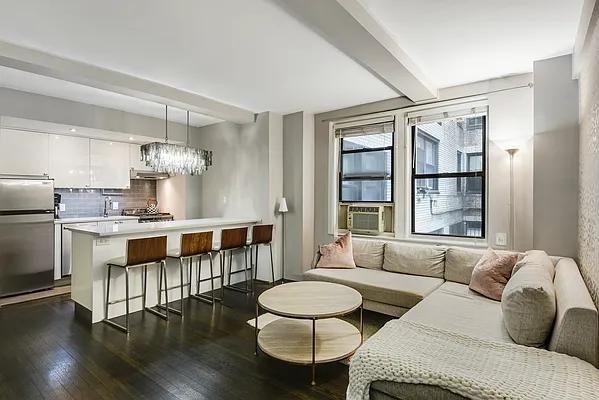 Listing photo 1 of 5