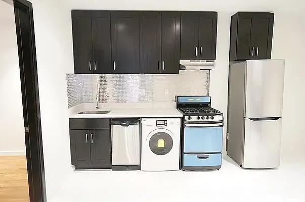 Listing photo 1 of 5