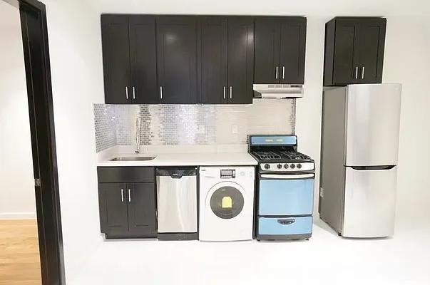 Listing photo 1 of 5