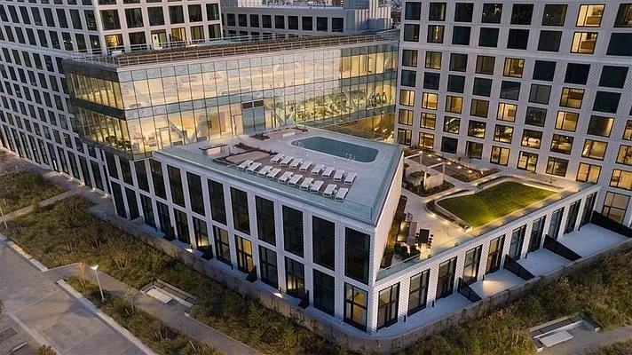 Listing photo 1 of 5