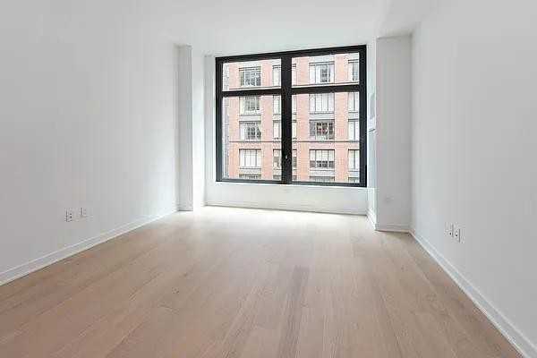 Listing photo 1 of 5