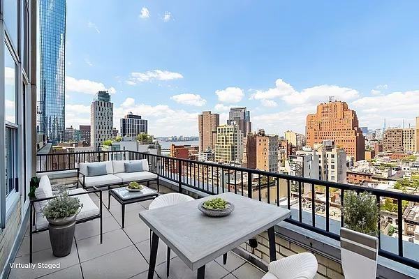 Listing photo 1 of 5