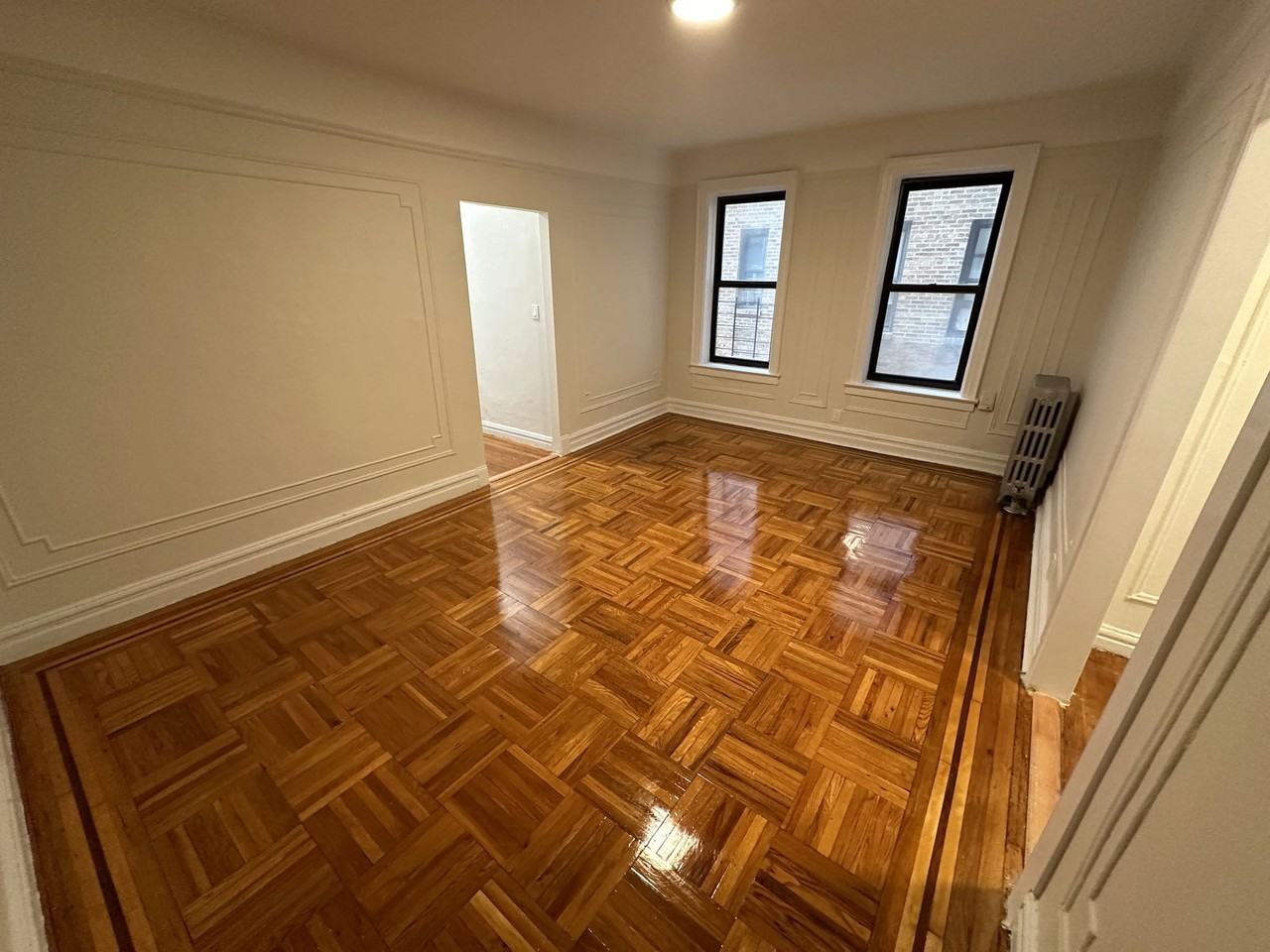 Listing photo 1 of 5