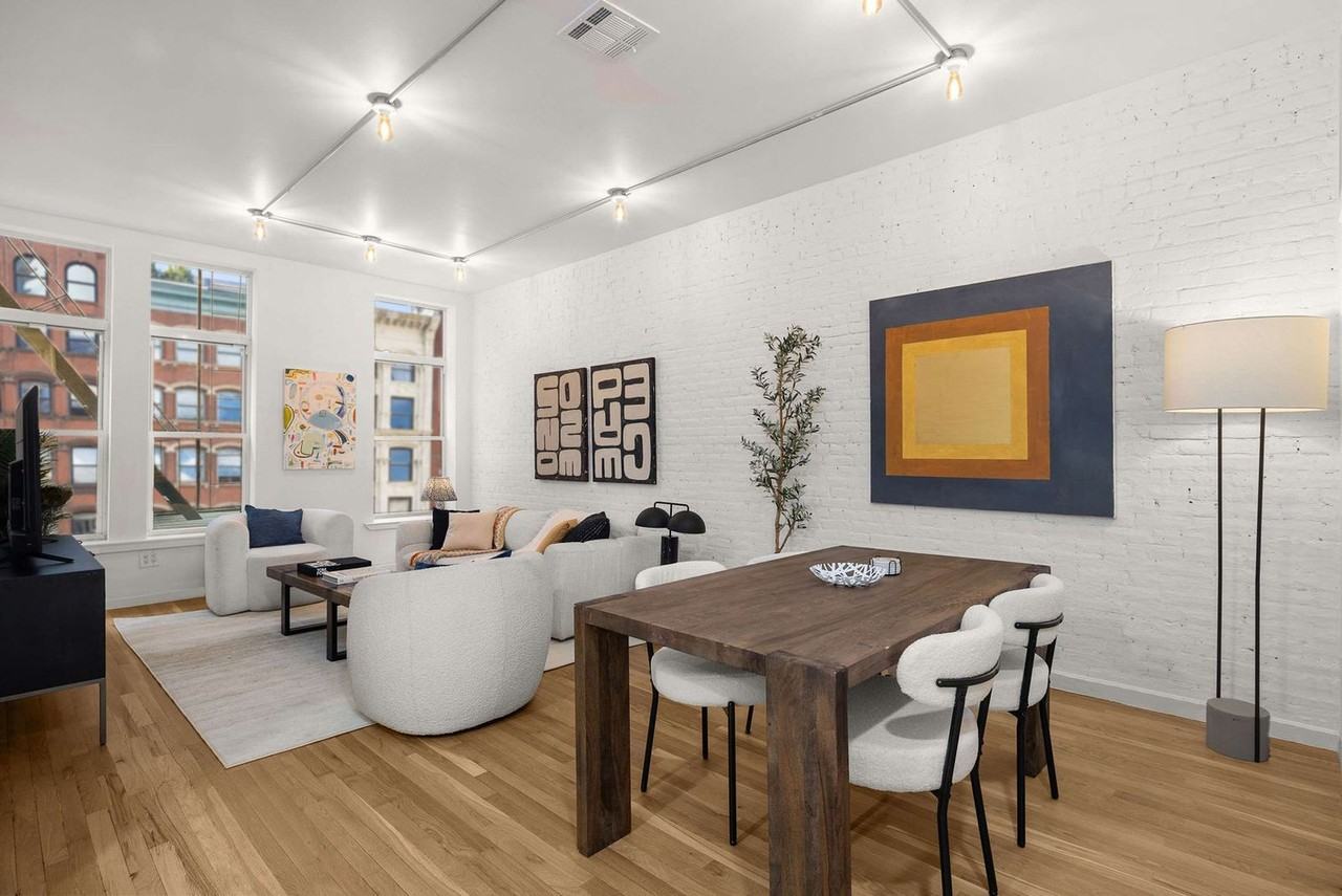 Listing photo 1 of 5