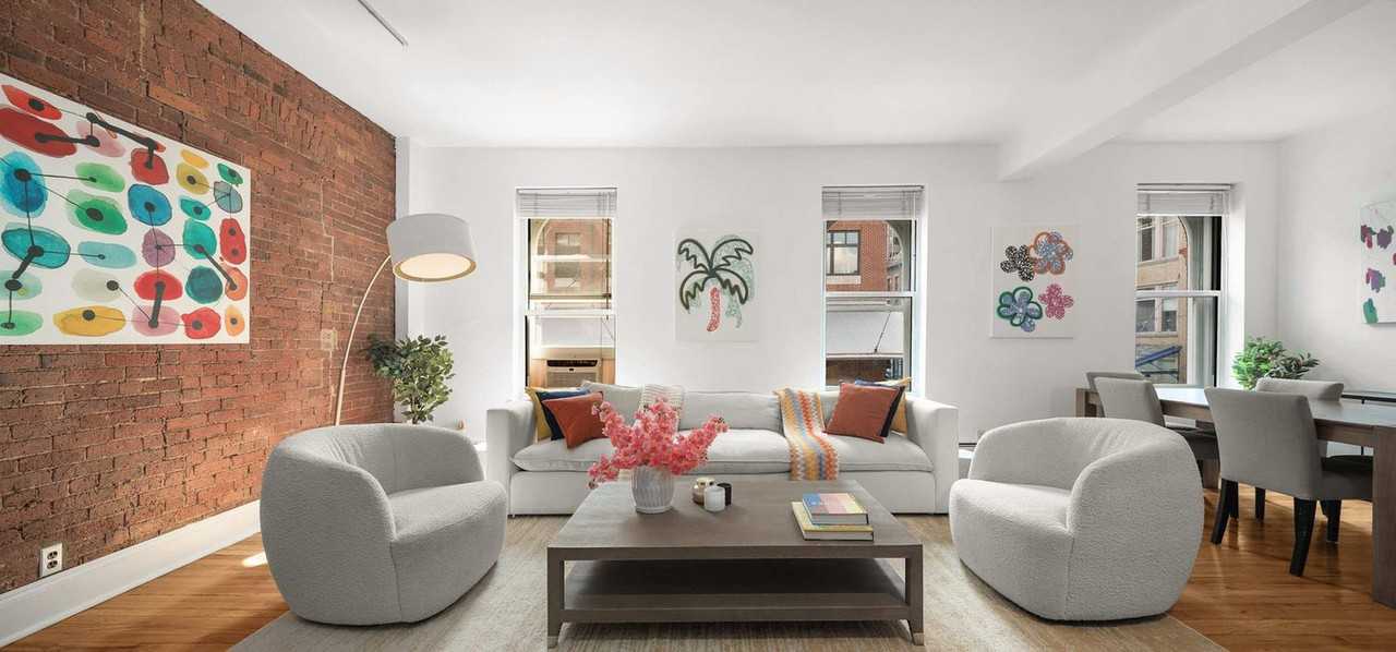 Listing photo 1 of 5