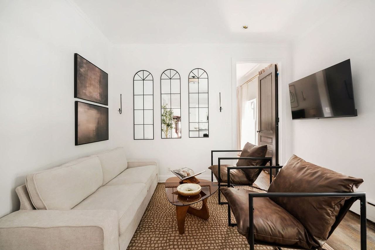 Listing photo 1 of 5