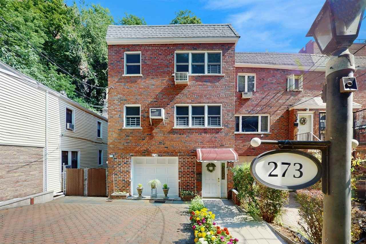 Listing photo 1 of 5