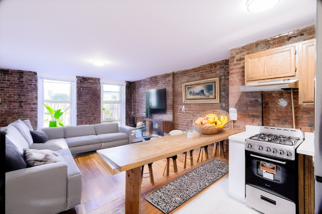 Listing photo 1 of 5