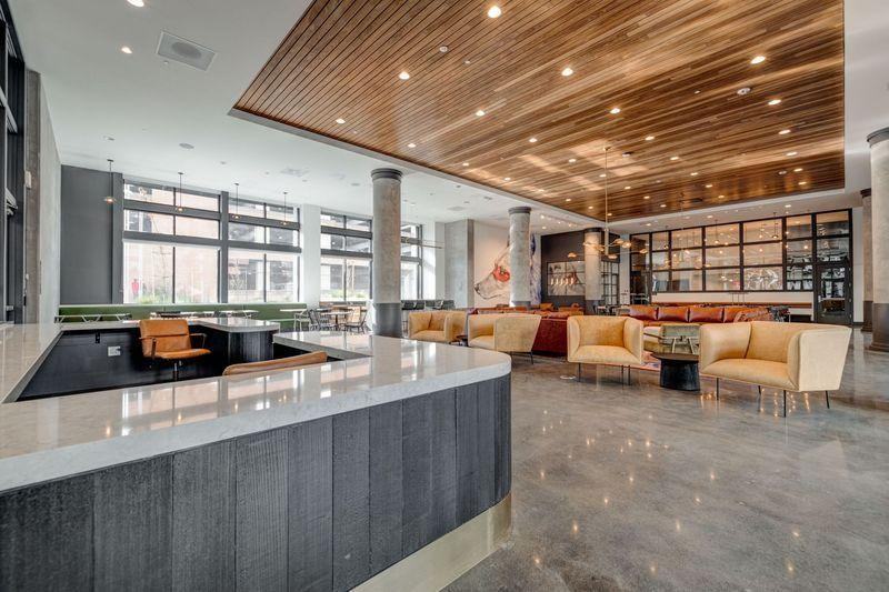 Listing photo 1 of 5