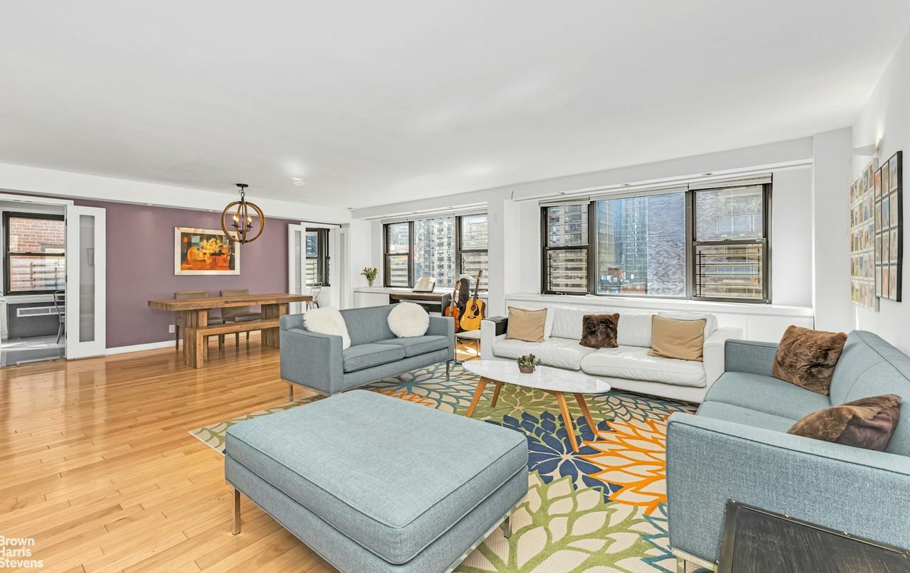 Listing photo 1 of 5