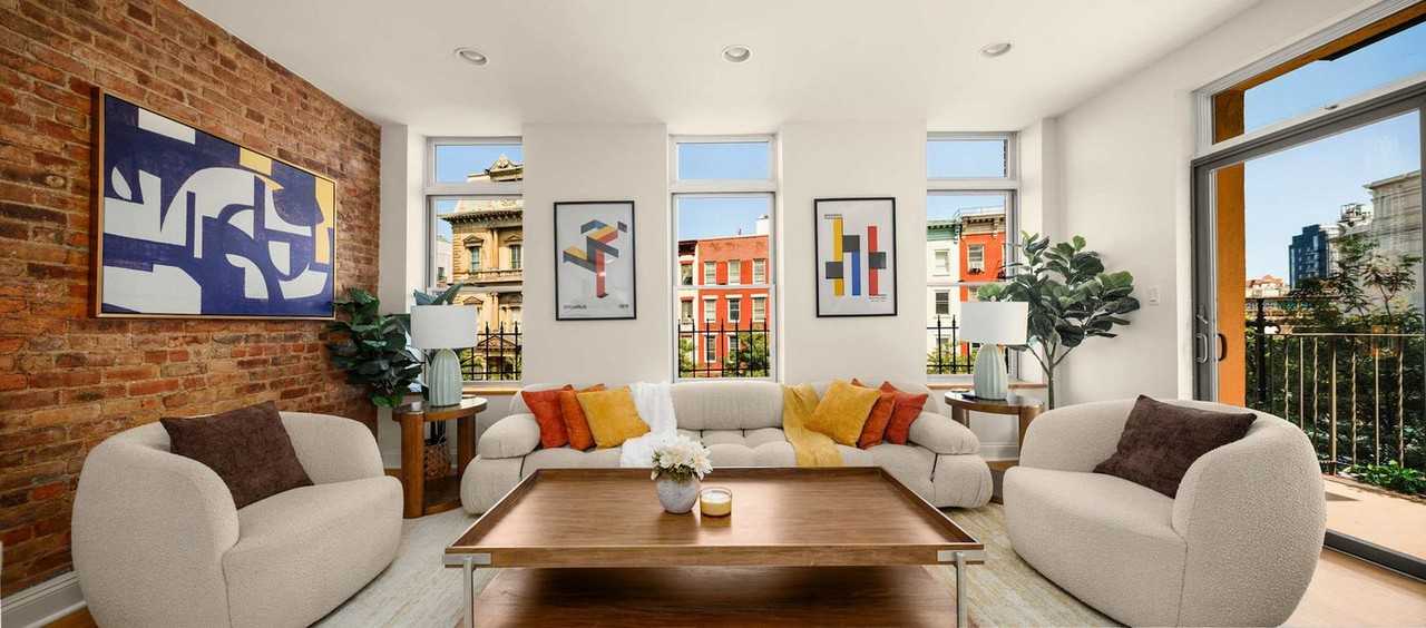 Listing photo 1 of 5