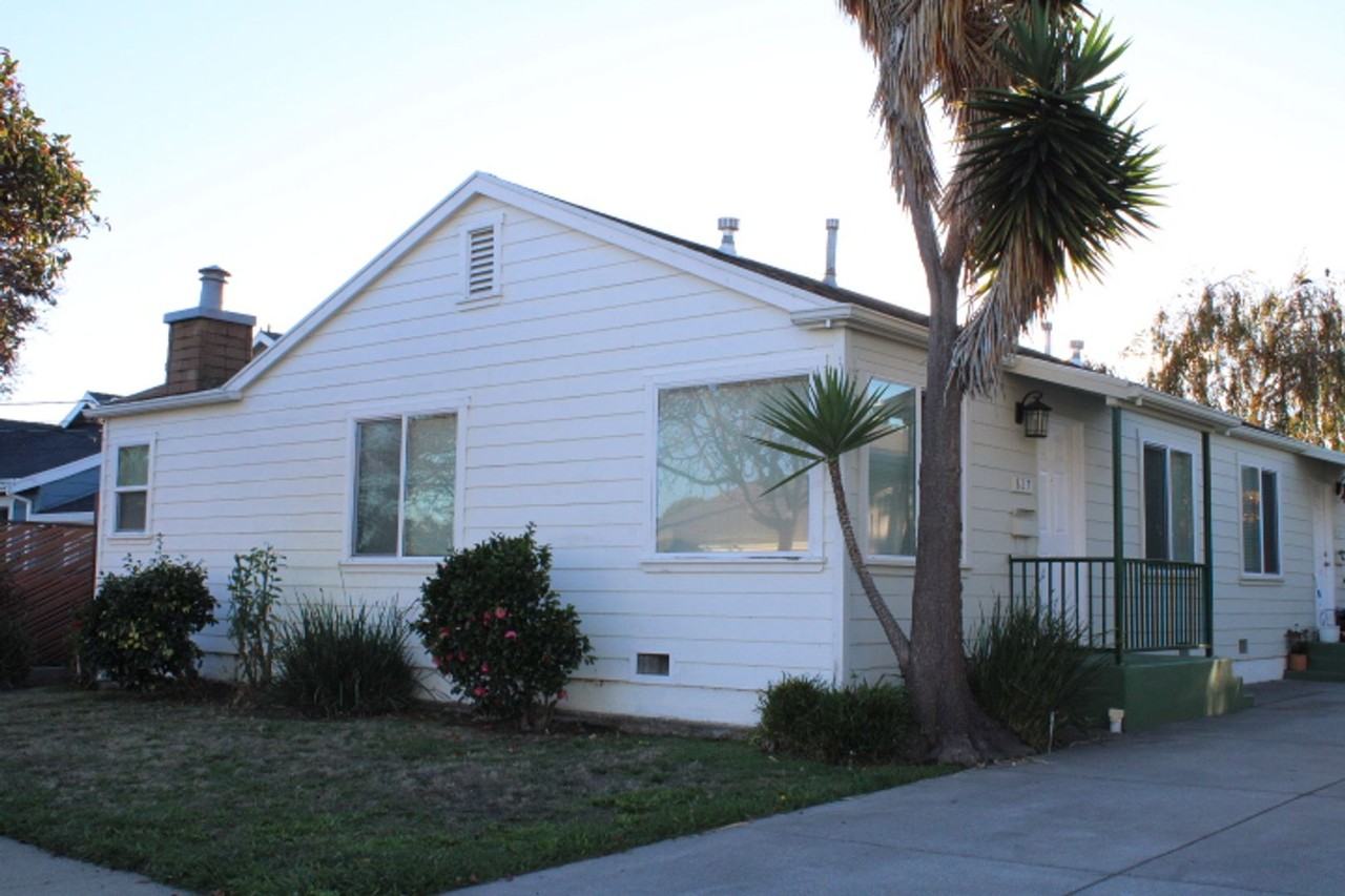 Listing photo 1 of 5