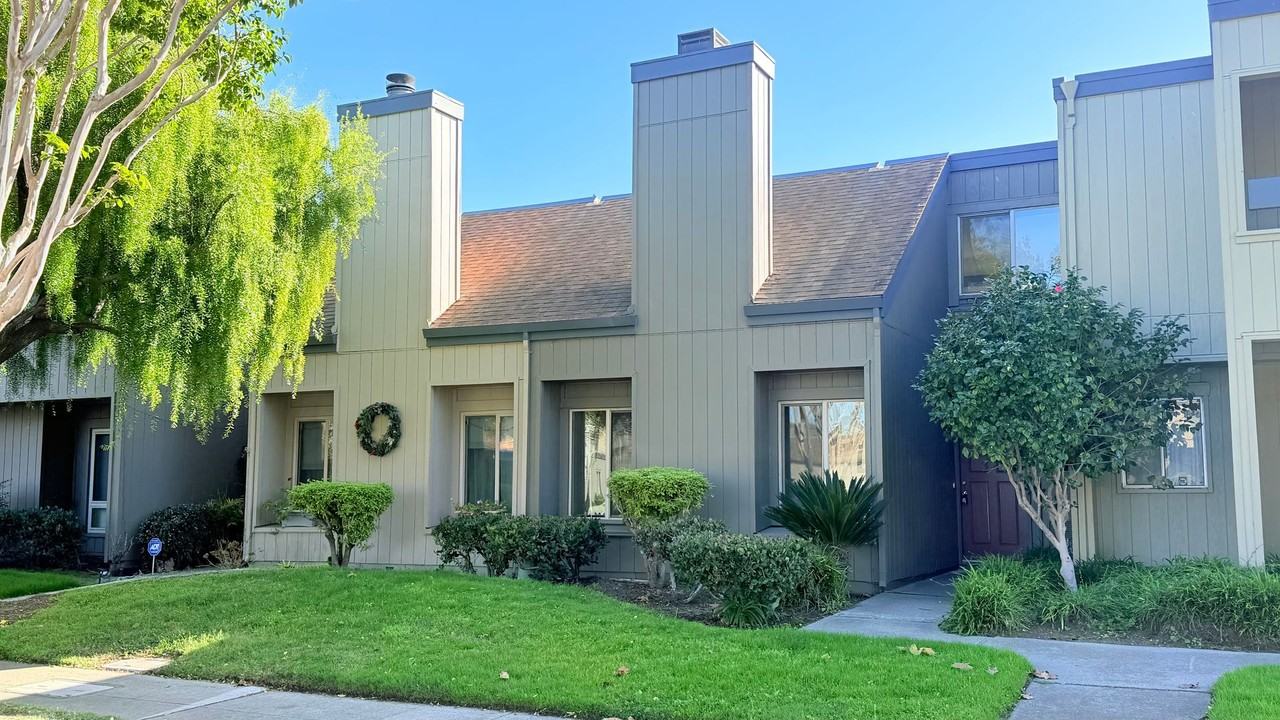 Listing photo 1 of 5