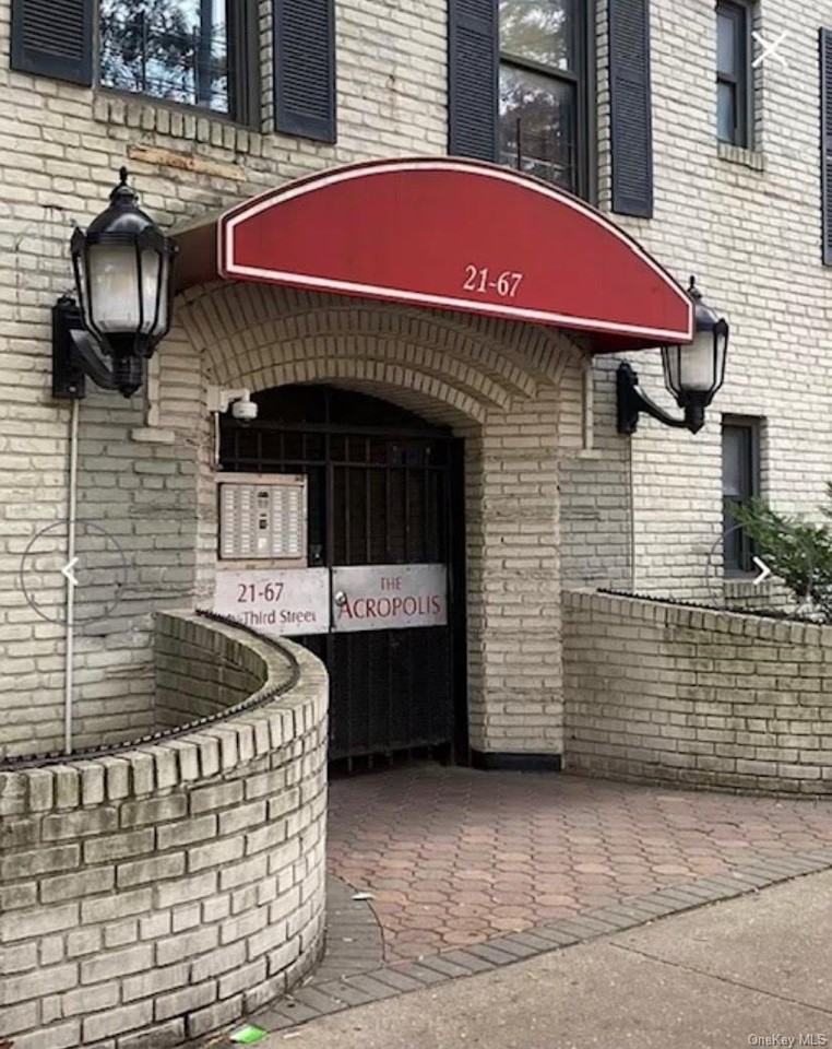 Listing photo 1 of 5