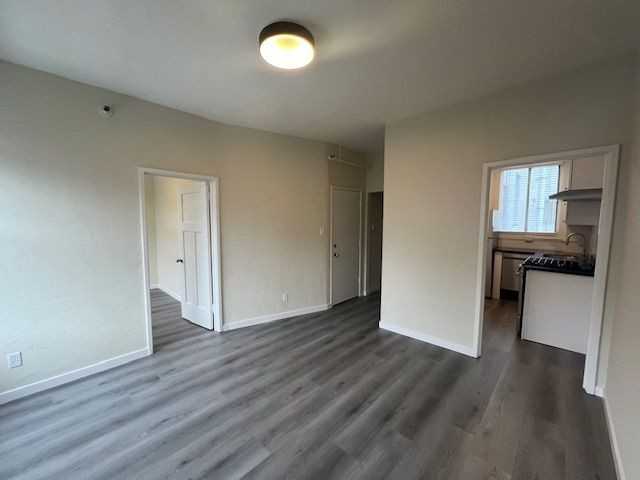 Listing photo 1 of 5