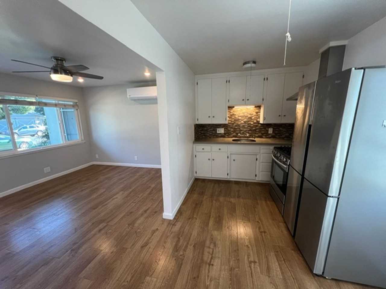 Listing photo 1 of 5